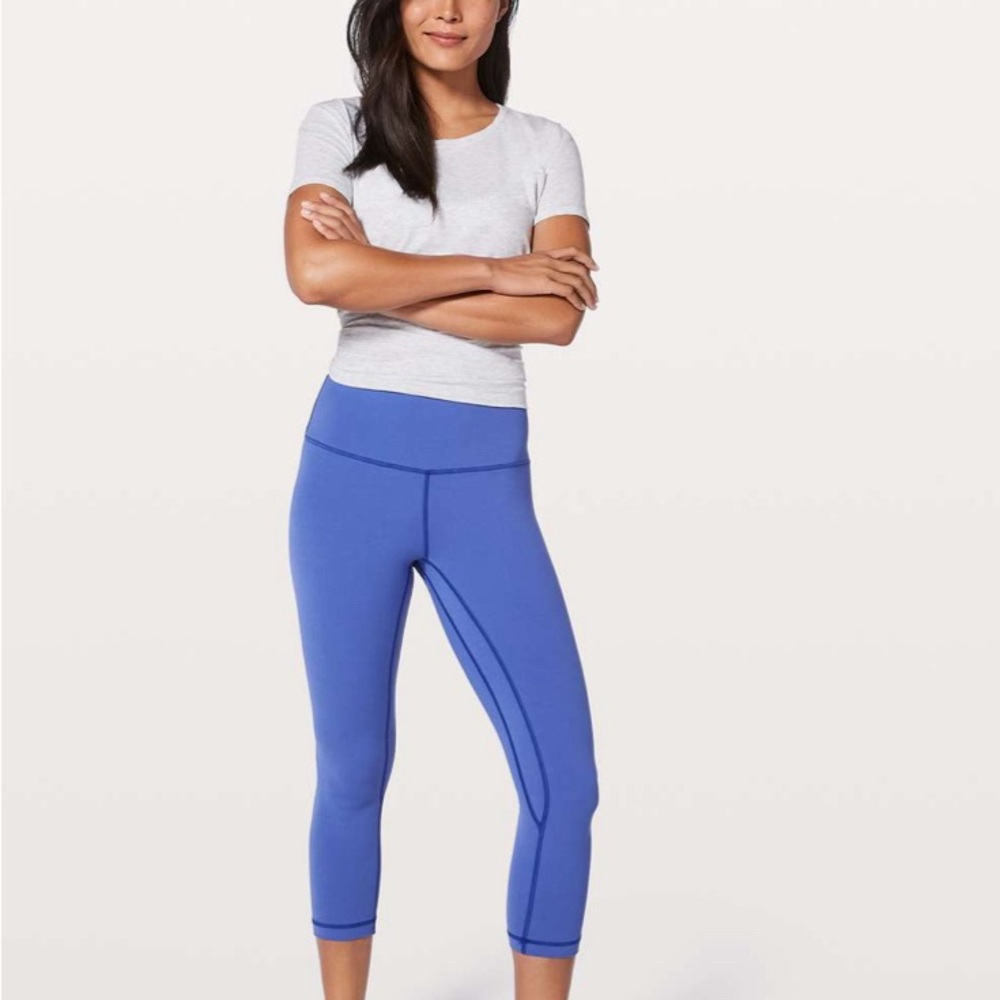 Lululemon Align Crop *21"
Moroccan Blue size 8